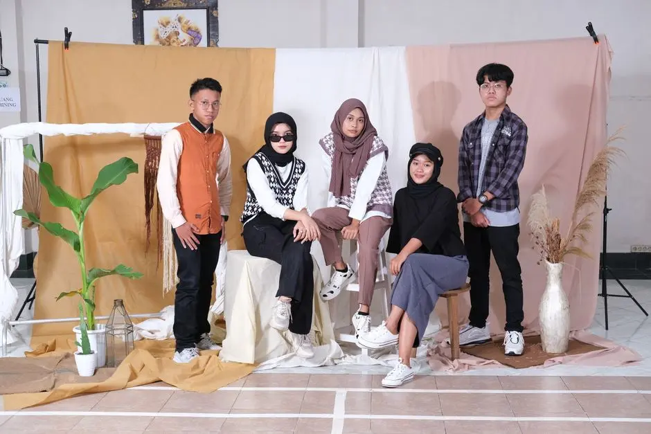 placeholder hasil outfit sederhana yang rapi dan profesional
